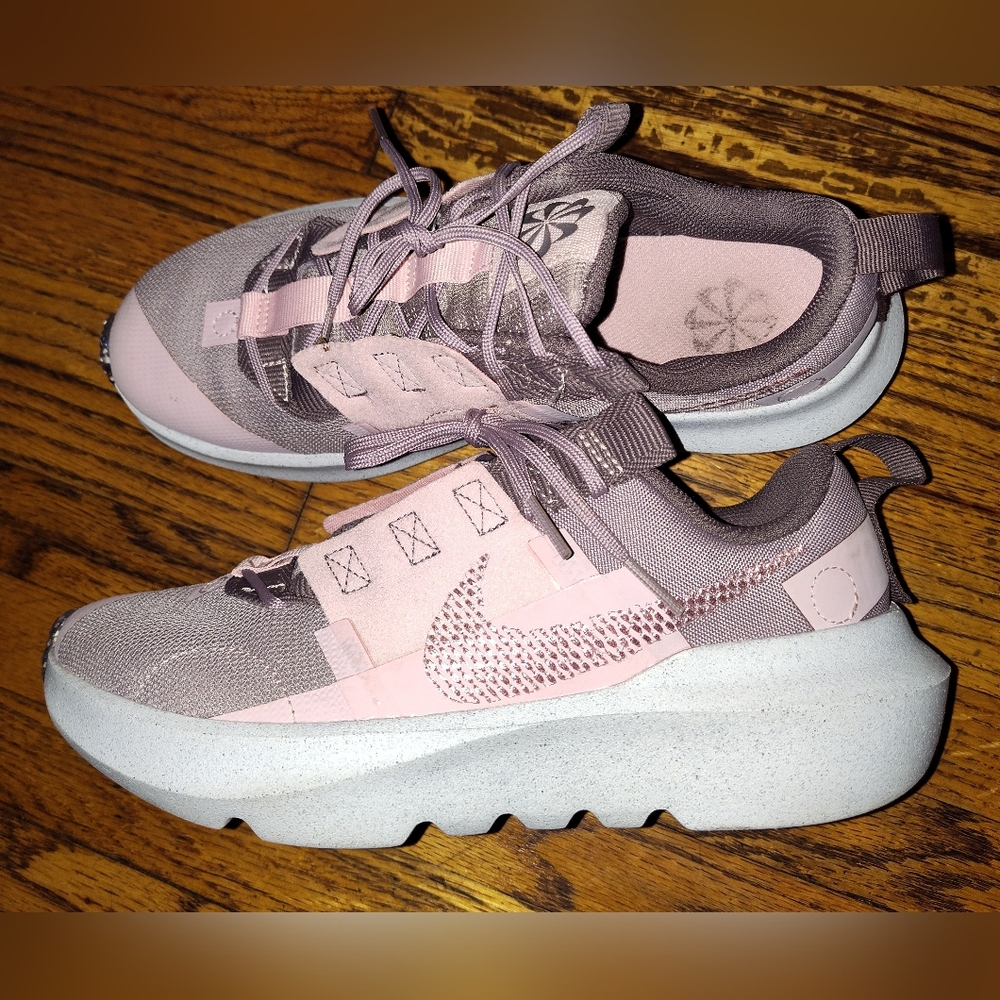 NIKE kids sneakers & athletic crater impact size 5Y